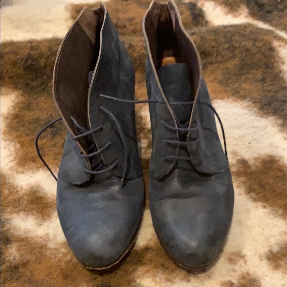 COCLICO GREY LEATHER BOOTIES